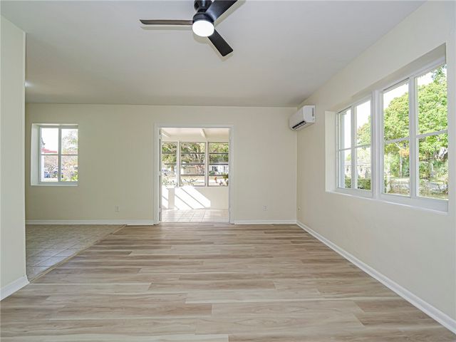 1576 15th Avenue, Vero Beach, FL 32960