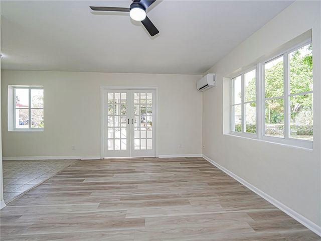 1576 15th Avenue, Vero Beach, FL 32960