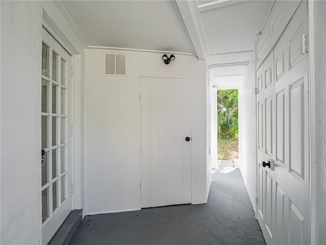 1576 15th Avenue, Vero Beach, FL 32960