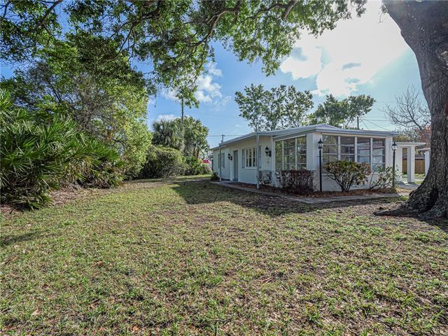 1576 15th Avenue, Vero Beach, FL 32960