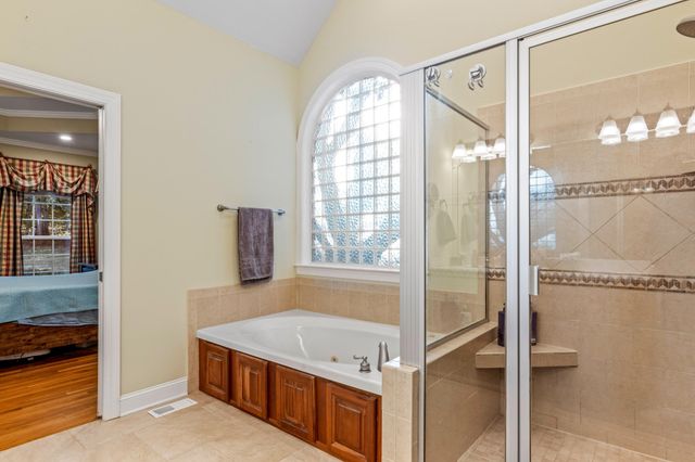 7813 Clara Chase Drive, Ooltewah, TN 37363