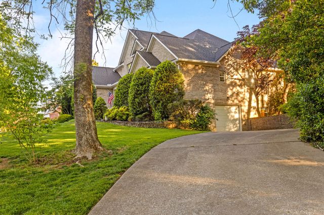7813 Clara Chase Drive, Ooltewah, TN 37363