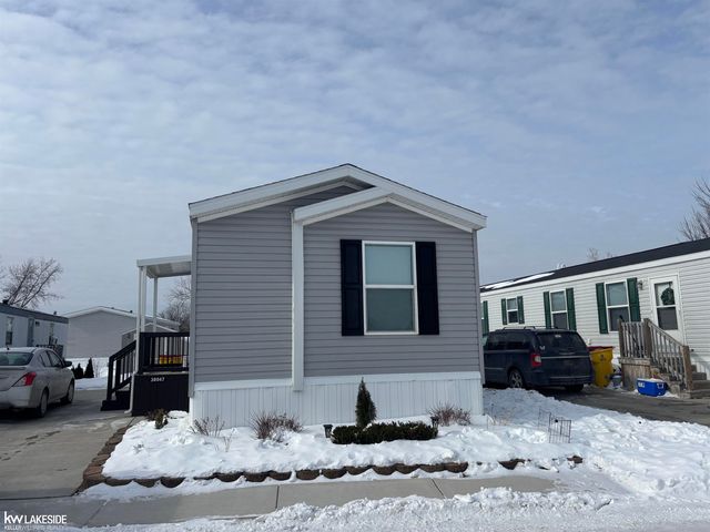 38047 Leverette Avenue, Clinton Twp, MI 48038