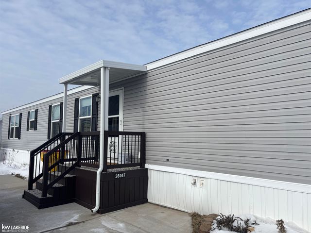 38047 Leverette Avenue, Clinton Twp, MI 48038