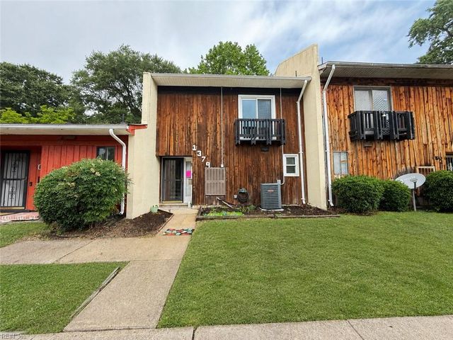 1379 E Tanners Creek DR, Norfolk, VA 23513
