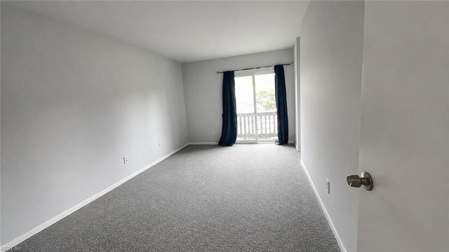 1379 E Tanners Creek DR, Norfolk, VA 23513
