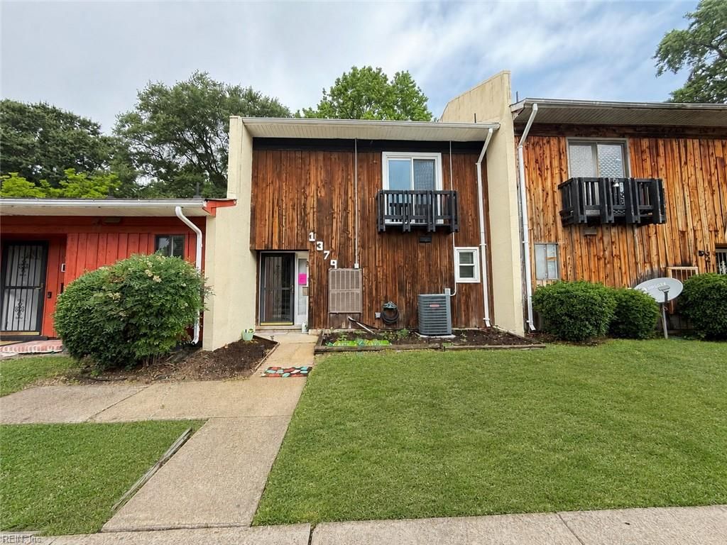 1379 E Tanners Creek DR, Norfolk, VA 23513