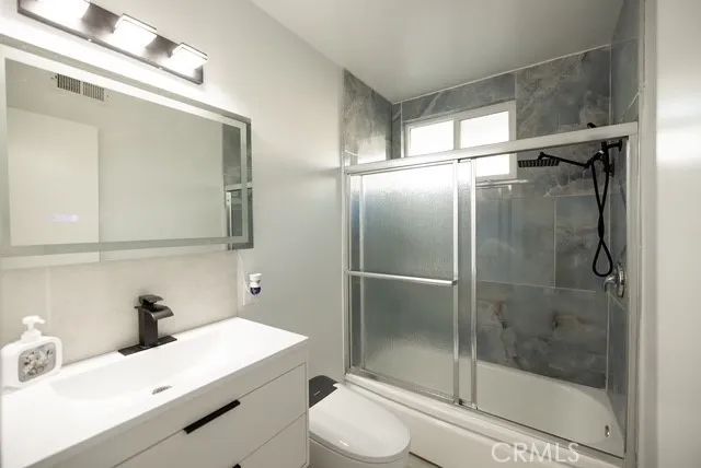 1922 Meriday, Santa Ana, CA 92706