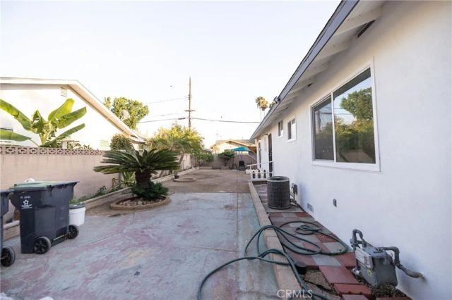 1922 Meriday, Santa Ana, CA 92706