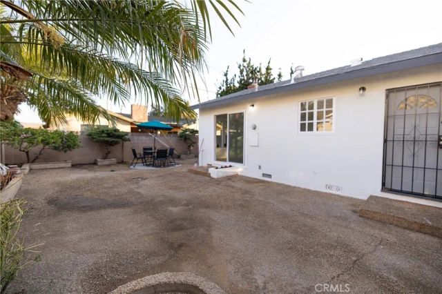 1922 Meriday, Santa Ana, CA 92706