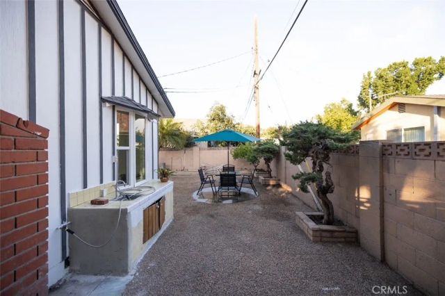1922 Meriday, Santa Ana, CA 92706