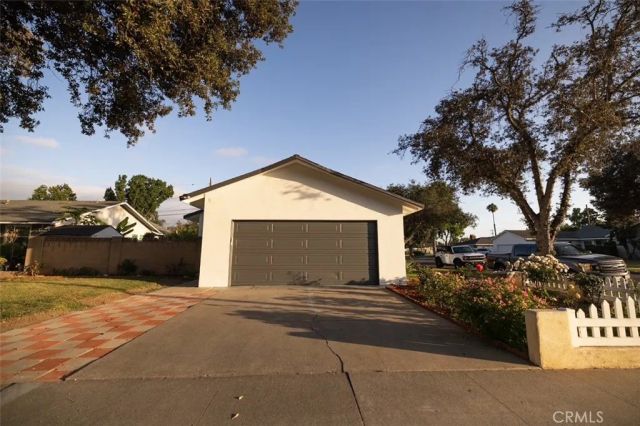 1922 Meriday, Santa Ana, CA 92706