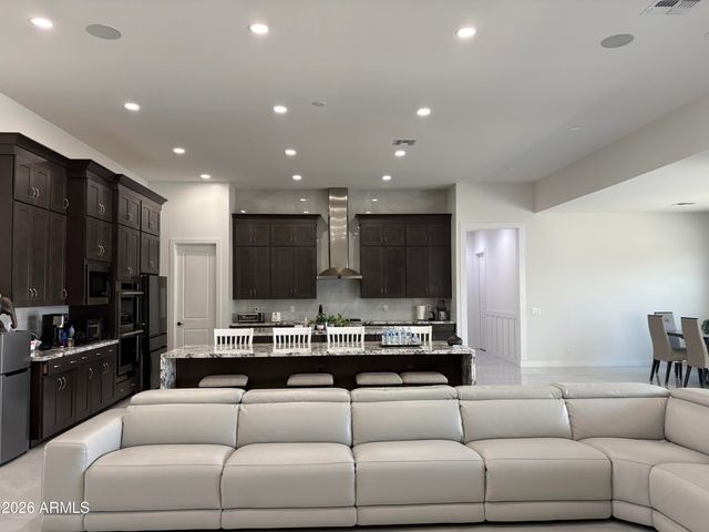 1285 E MEAD Drive, Gilbert, AZ 85298