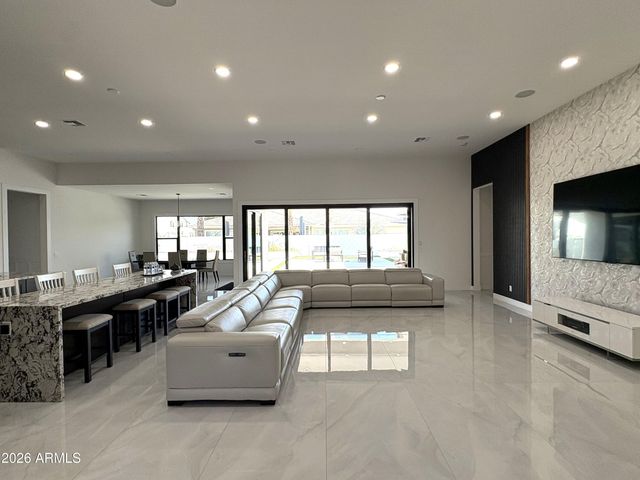1285 E MEAD Drive, Gilbert, AZ 85298