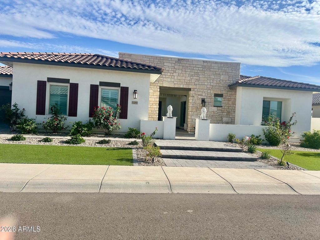 1285 E MEAD Drive, Gilbert, AZ 85298