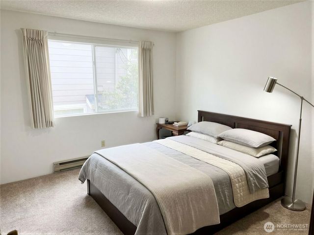 8848 Interlake Avenue N, Seattle, WA 98103