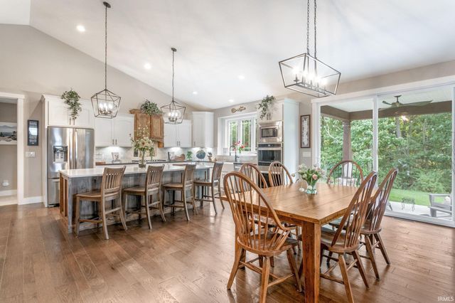 54706 Columbia Bay Drive, Osceola, IN 46561