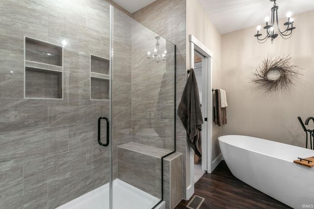 54706 Columbia Bay Drive, Osceola, IN 46561