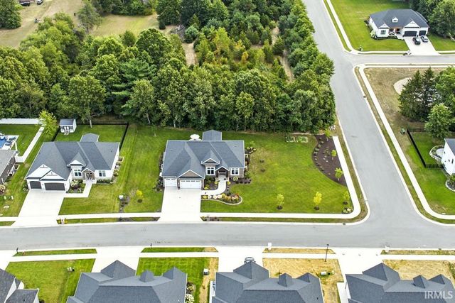 54706 Columbia Bay Drive, Osceola, IN 46561