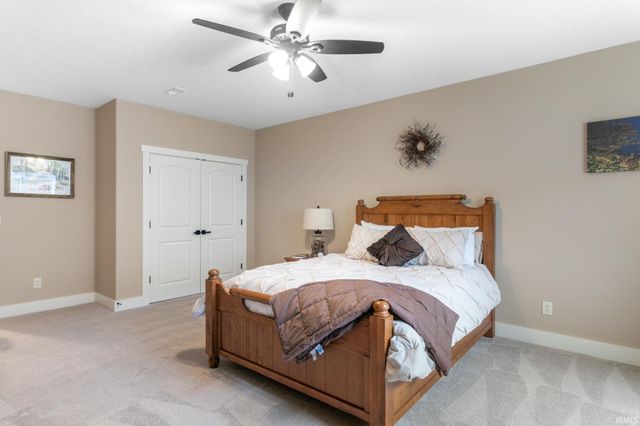 54706 Columbia Bay Drive, Osceola, IN 46561