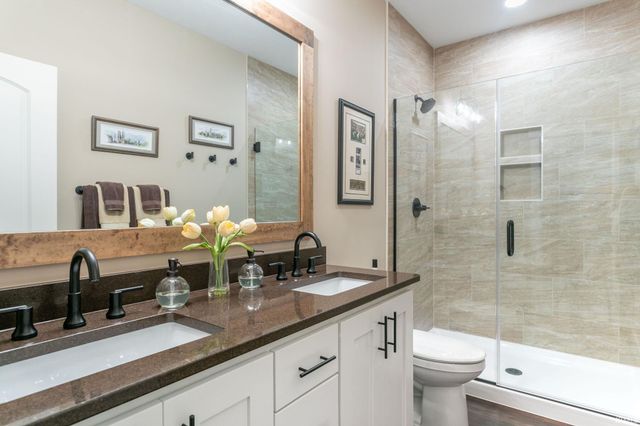 54706 Columbia Bay Drive, Osceola, IN 46561