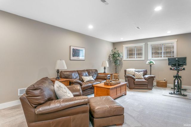 54706 Columbia Bay Drive, Osceola, IN 46561