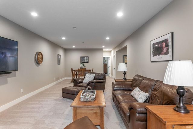 54706 Columbia Bay Drive, Osceola, IN 46561