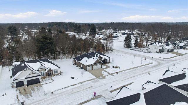 54706 Columbia Bay Drive, Osceola, IN 46561