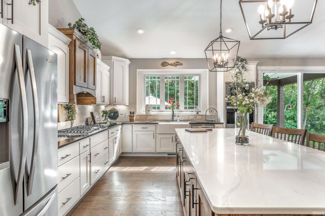 54706 Columbia Bay Drive, Osceola, IN 46561