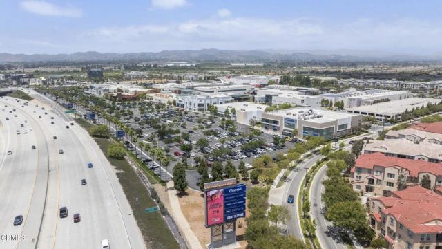 351 Riverpark 301, Oxnard, CA 93036