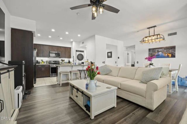 351 Riverpark 301, Oxnard, CA 93036