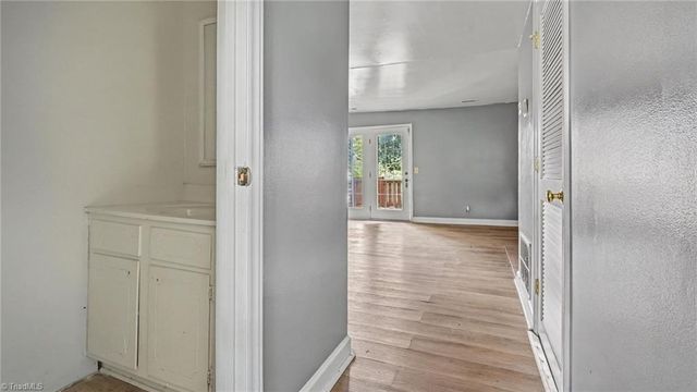 3755 Heathrow Drive, Winston-salem, NC 27127