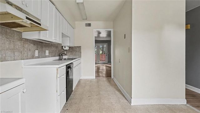 3755 Heathrow Drive, Winston-salem, NC 27127