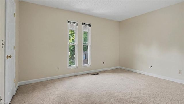 3755 Heathrow Drive, Winston-salem, NC 27127