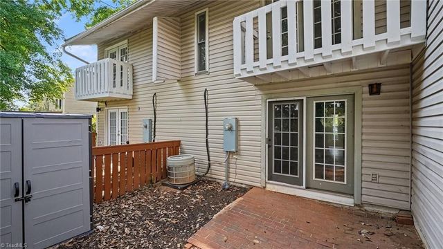 3755 Heathrow Drive, Winston-salem, NC 27127