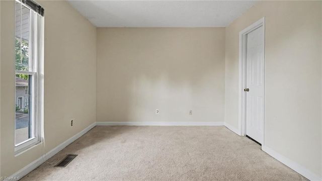 3755 Heathrow Drive, Winston-salem, NC 27127