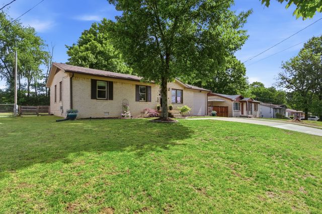 617 McLemore Ave, Spring Hill, TN 37174