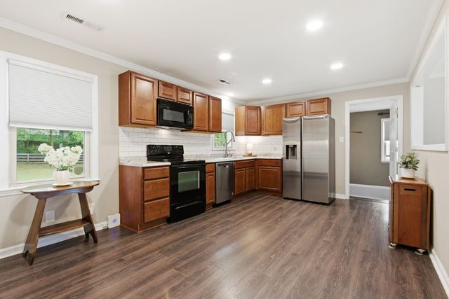 617 McLemore Ave, Spring Hill, TN 37174