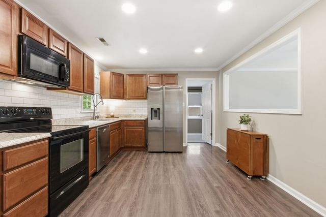 617 McLemore Ave, Spring Hill, TN 37174