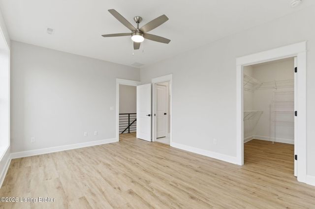 2900 Megan Thompson Way, Louisville, KY 40220