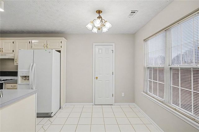 11790 Spring Lake Way, Fayetteville, GA 30215