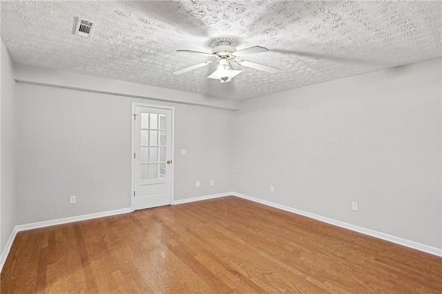 11790 Spring Lake Way, Fayetteville, GA 30215