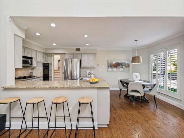 3722 Wooded Creek Drive, Farmers Branch, TX 75244