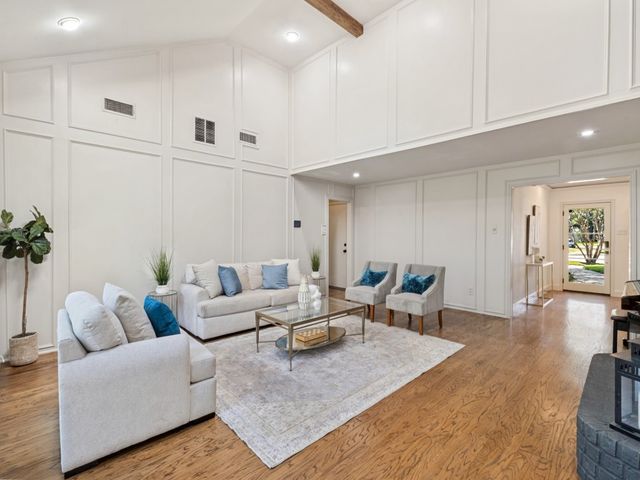 3722 Wooded Creek Drive, Farmers Branch, TX 75244