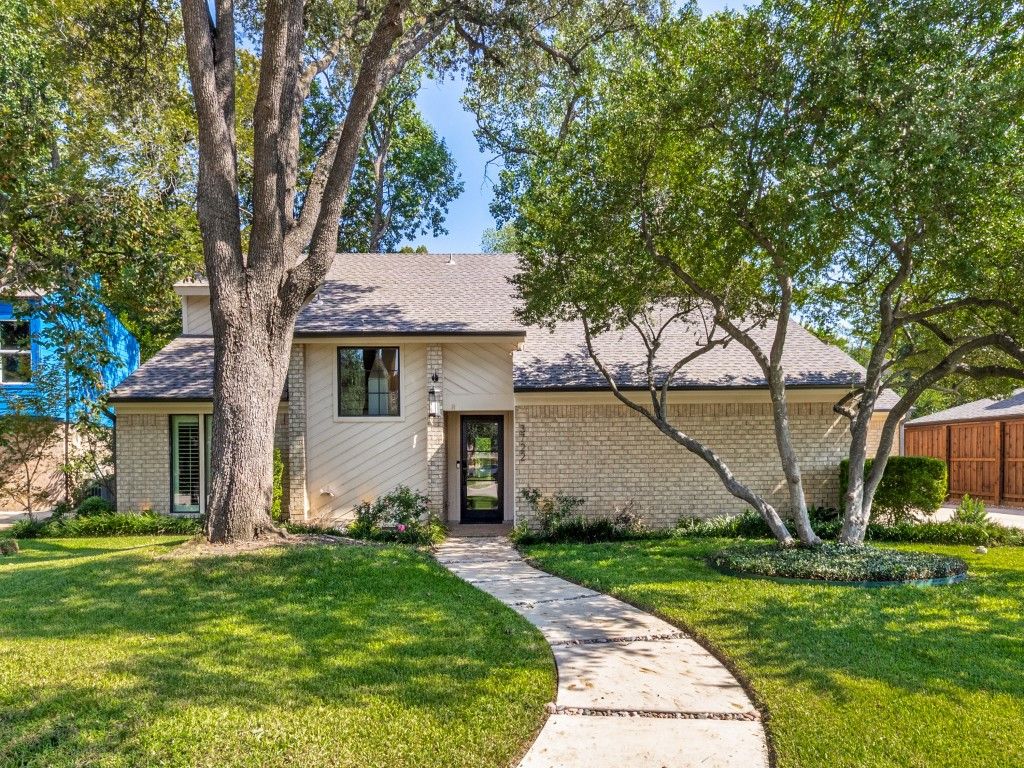 3722 Wooded Creek Drive, Farmers Branch, TX 75244 — photo 2