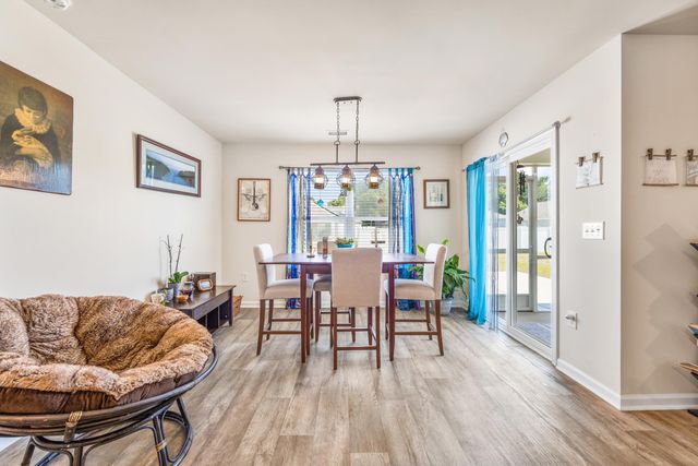 142 Pine Forest Dr., Conway, SC 29526