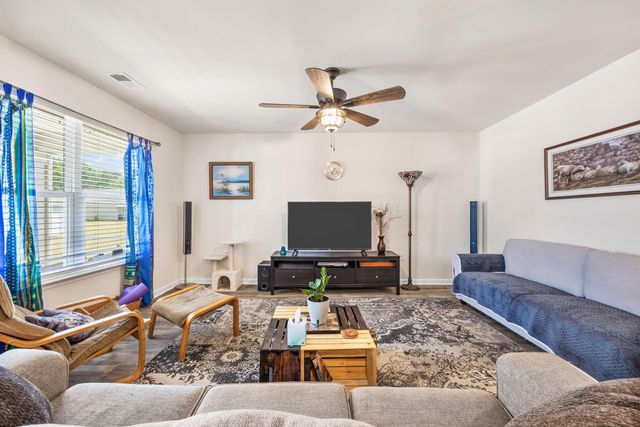 142 Pine Forest Dr., Conway, SC 29526