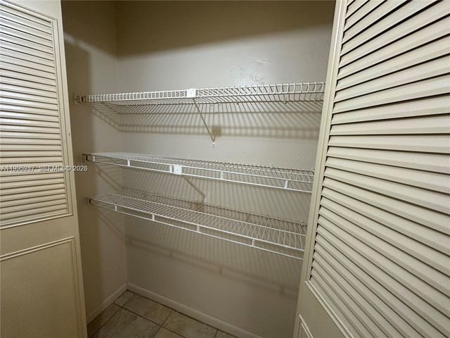 1200 NE Miami Gardens Dr 505W, Miami, FL 33179