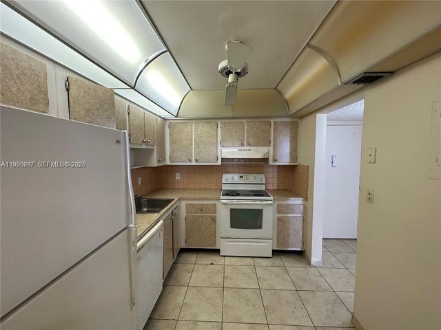 1200 NE Miami Gardens Dr 505W, Miami, FL 33179