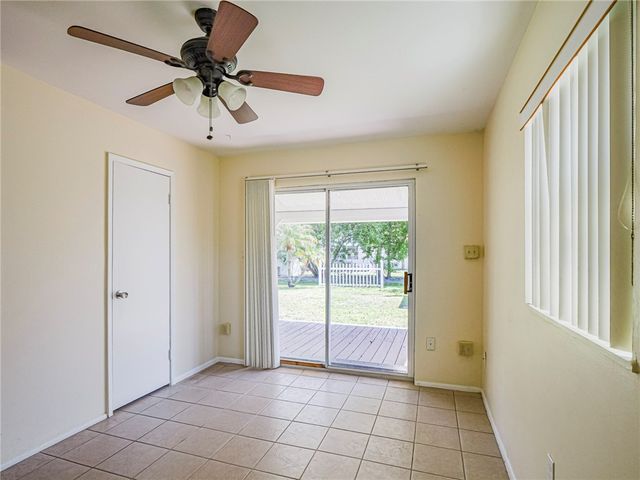 1620 5th Avenue, Vero Beach, FL 32960
